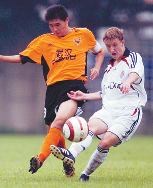 图文:拜仁慕尼黑青年队胜武汉光谷青年队