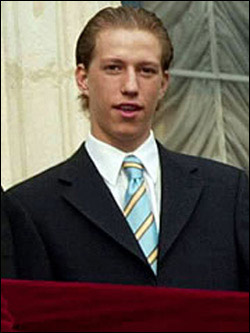 卢森堡王子为爱放弃王位 未婚先孕娶平民(组图