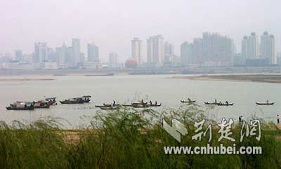 网络媒体江西行:图说红谷滩新区建设(图)