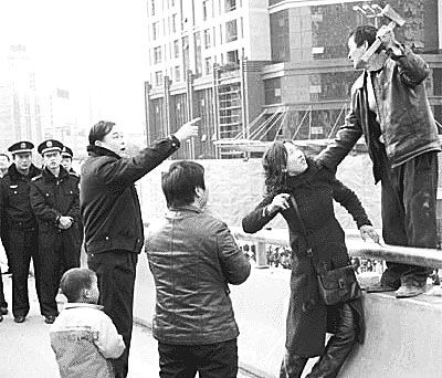 帮民工讨薪劳动监察部门能否发挥应有作用成焦