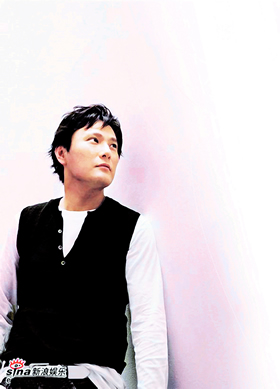 张信哲又遭车祸 胳膊脱臼幸无大碍(图)