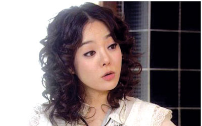 韩国美女蔡琳鼻子走样 被疑是整容所致(图)