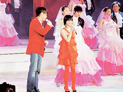 春晚全员彩排+蔡依林陶喆情侣装亮相(图)