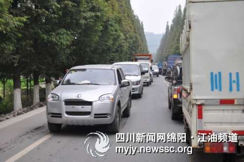 四川江油发生重大车祸1人死亡24人受伤组图
