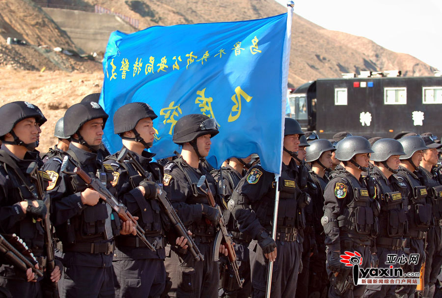 组图乌鲁木齐飞虎突击队反劫持和实战射击演练