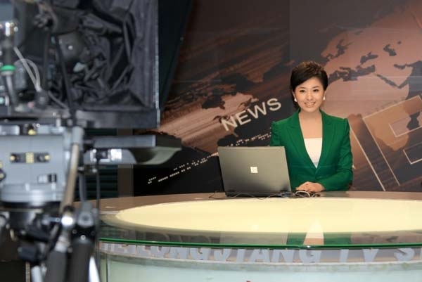 黑龙江电视台品牌主播翟毓红荣获金话筒奖-