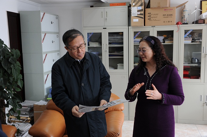 湖北省委书记李鸿忠一行慰问光明日报湖北记者