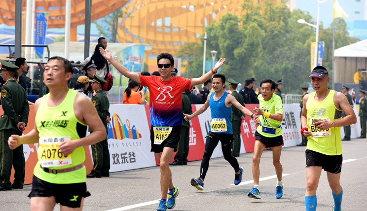 2018武漢馬拉松賽15日開(kāi)跑 官方領(lǐng)跑員名單公布 揭秘幾大看點(diǎn)(圖1)