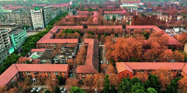 �人��ɽ�������:����"��ҳ���"��"���л�԰"