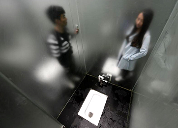湖南建成全透明玻璃厕所 男女厕仅隔块朦胧玻璃
