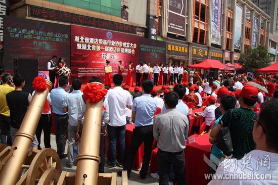 2015首届湖北省酒店用品博览会在汉口北启幕