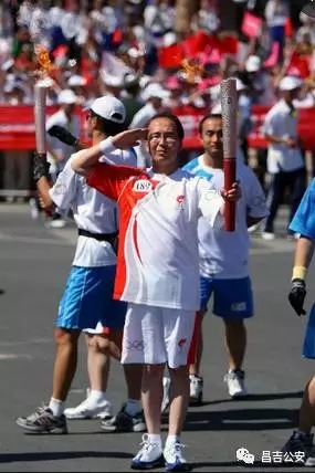 昌吉州公安局副局长卡德尔·库尔班:铁心跟党