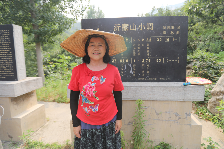 红歌诞生地追寻革命印记,代表团齐唱《沂蒙山