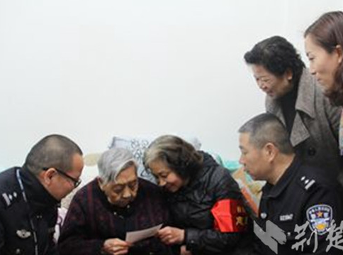 《铁血红安》刘铜锣坐飞机上扔手榴弹确有此