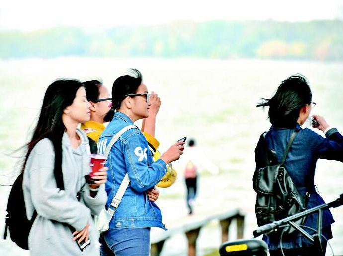 2017高雅艺术进校园活动湖北站首场走进武汉