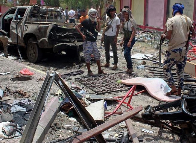 李鸿忠在黄冈检查有关工作并指导市委常委民主