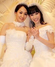 日本同性恋女星结婚-朝媒称赞最高领导人金正恩 系天才军事战略家