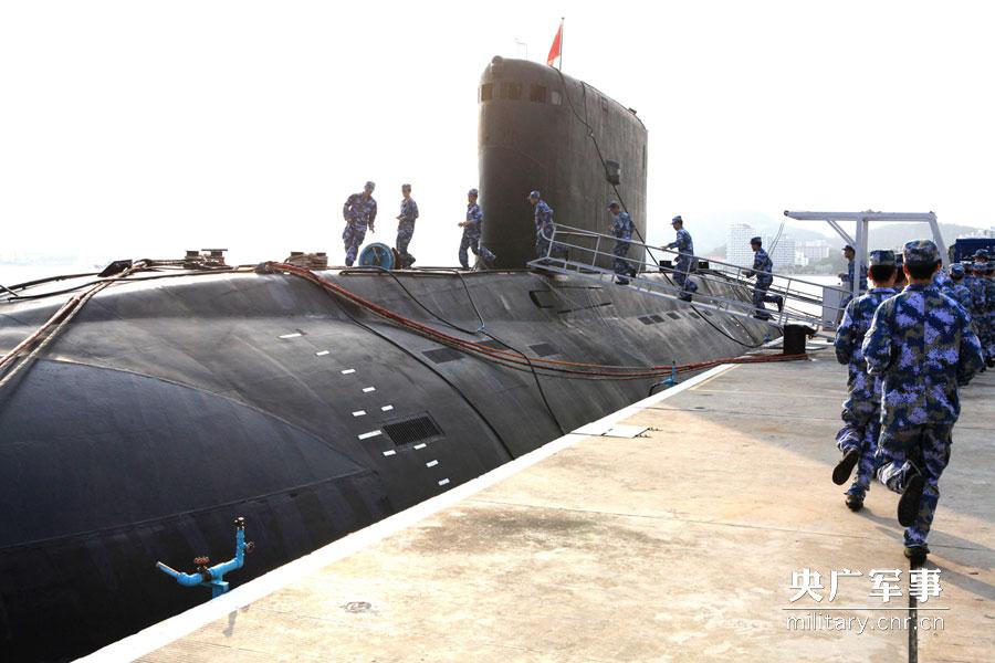 探秘372潜艇:潜艇兵的血性是"默默地豁出去"