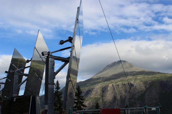 挪威小镇人造太阳 装三个300平方英尺的定日镜