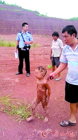 孩子裸體 宝贝裸体戏水享清凉--中国宁波网-i拍的