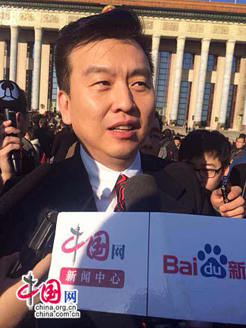 张泽群代表:建议将社会主义核心价值观写入宪法