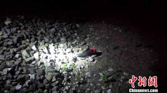 吉林一男子在封闭铁道线内被火车撞倒身亡