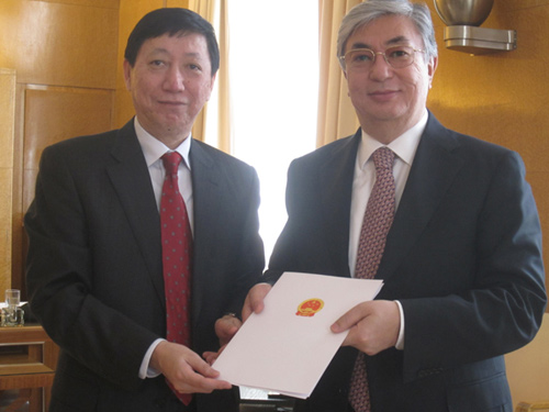 国家主席习近平任免驻外大使(附简历)