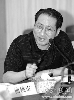 仙桃市副市长胡玖明