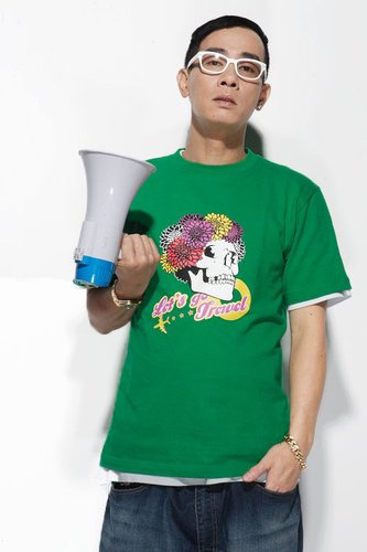 陈小春郑伊健暗自较劲 电影演唱会拼人气-荆楚