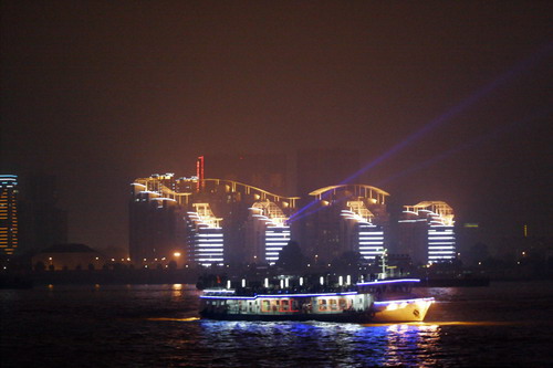 网媒记者夜游两江感受历史-荆楚网 www.cnhub