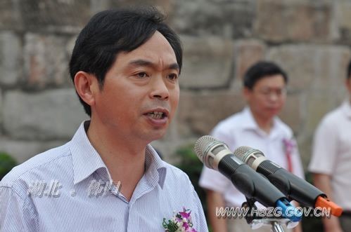直击报道 秭归县委书记罗平烺在欢迎辞中说,今年秭归县文化遗产日的