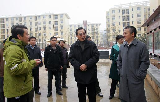 中国城市规划协会会长赵宝江视察花山生态新城