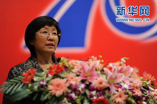 图为公安部网络安全保卫局副巡视员邓宏敏致辞。新华社记者 韩瑜庆 摄。