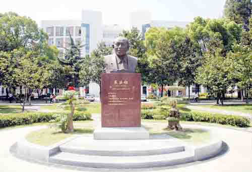 ��������