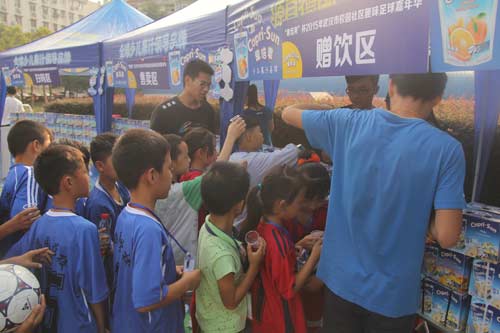果倍爽杯社区足球嘉年华掀起快乐足球风