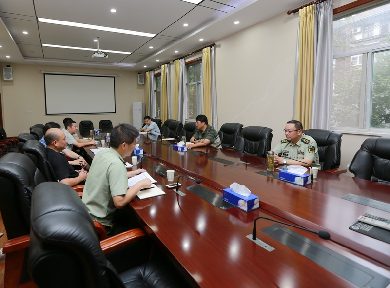 孝感市政府副秘书长何健带队开展夏季消防安全