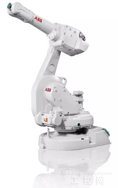 ABB机器人家族这几位兄弟与人类在工厂赛跑