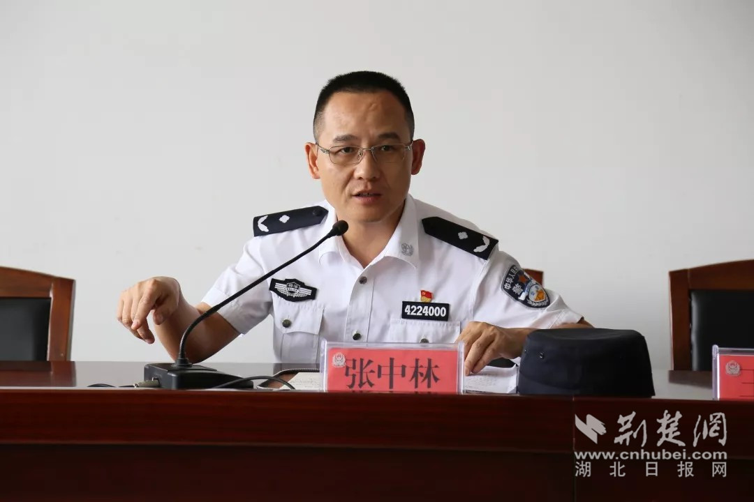 现身说法,集体宣誓,展厅参观… 武昌监狱主题党日集中