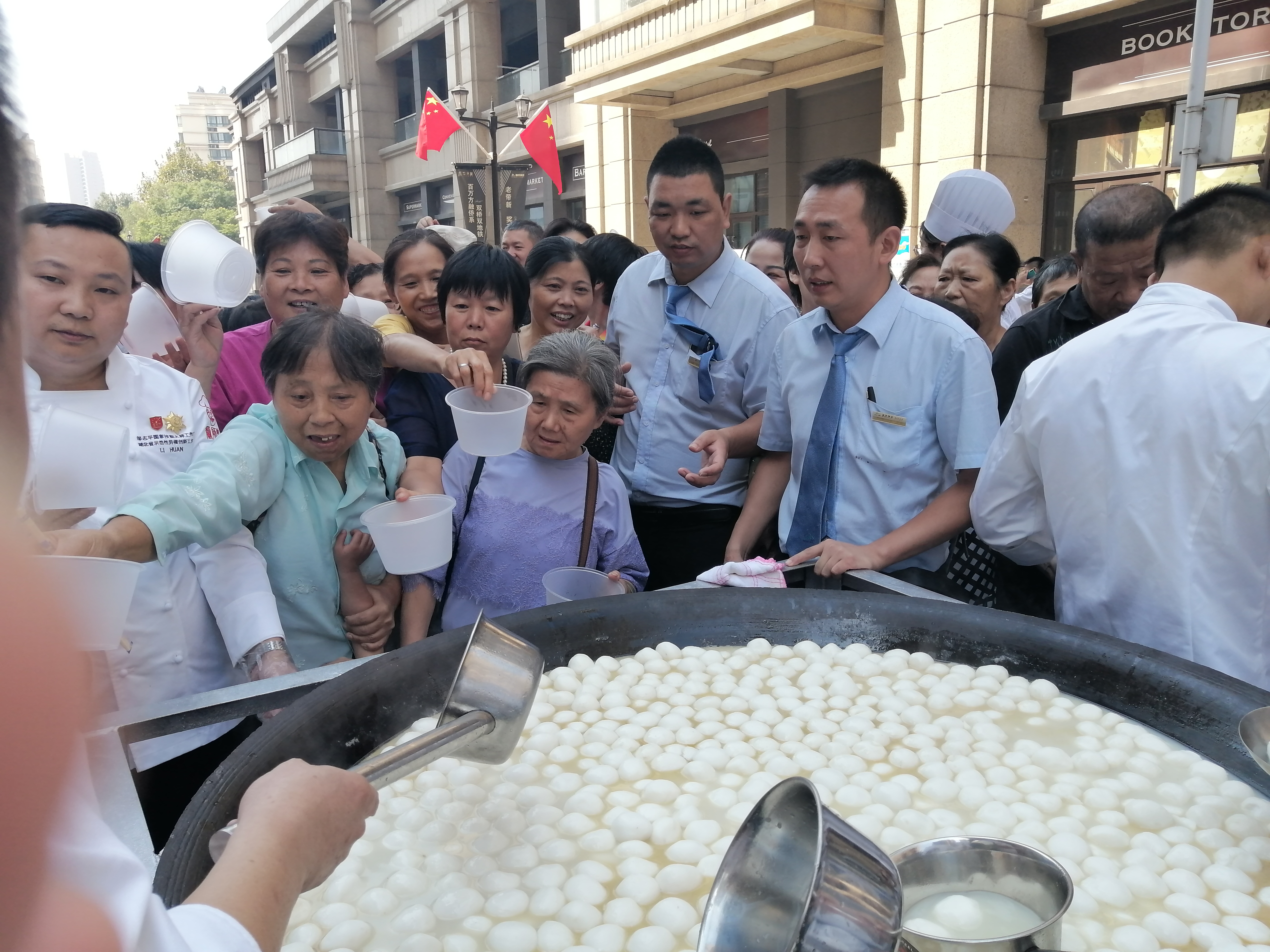 �ֳ�Ʒ������������Բ