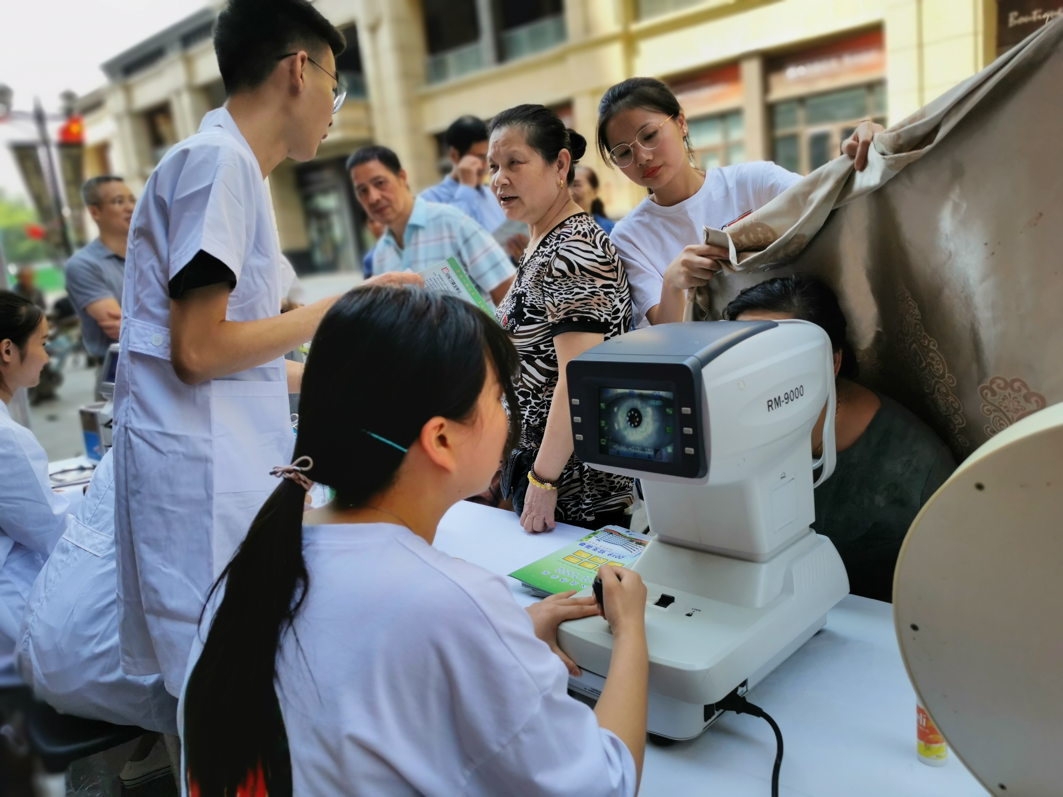 �人��ʦѧԺ���繤��ϵ���ӹ⼼��רҵʦ��Ϊ��������������