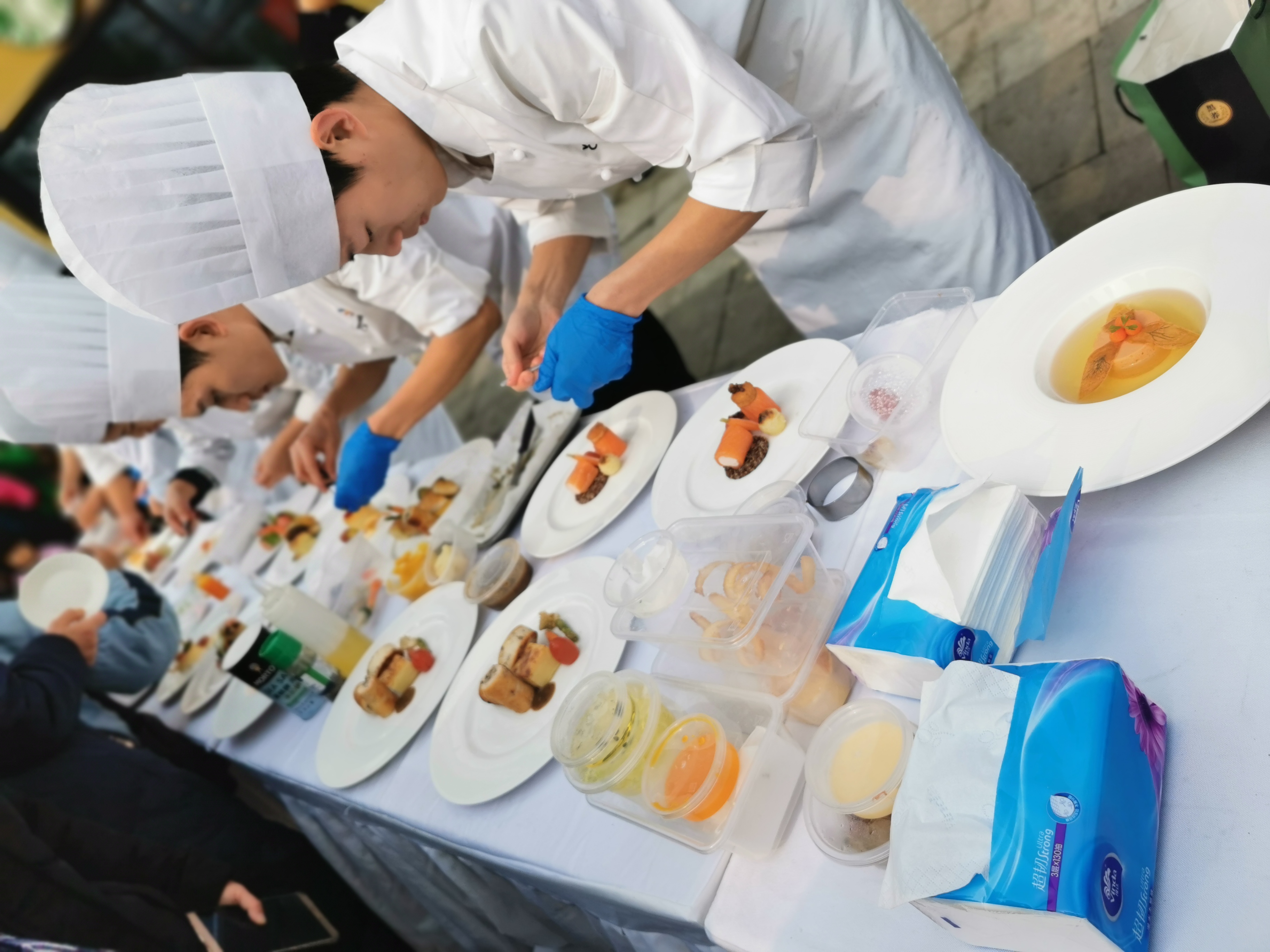 ������͸���������Ʒ��������