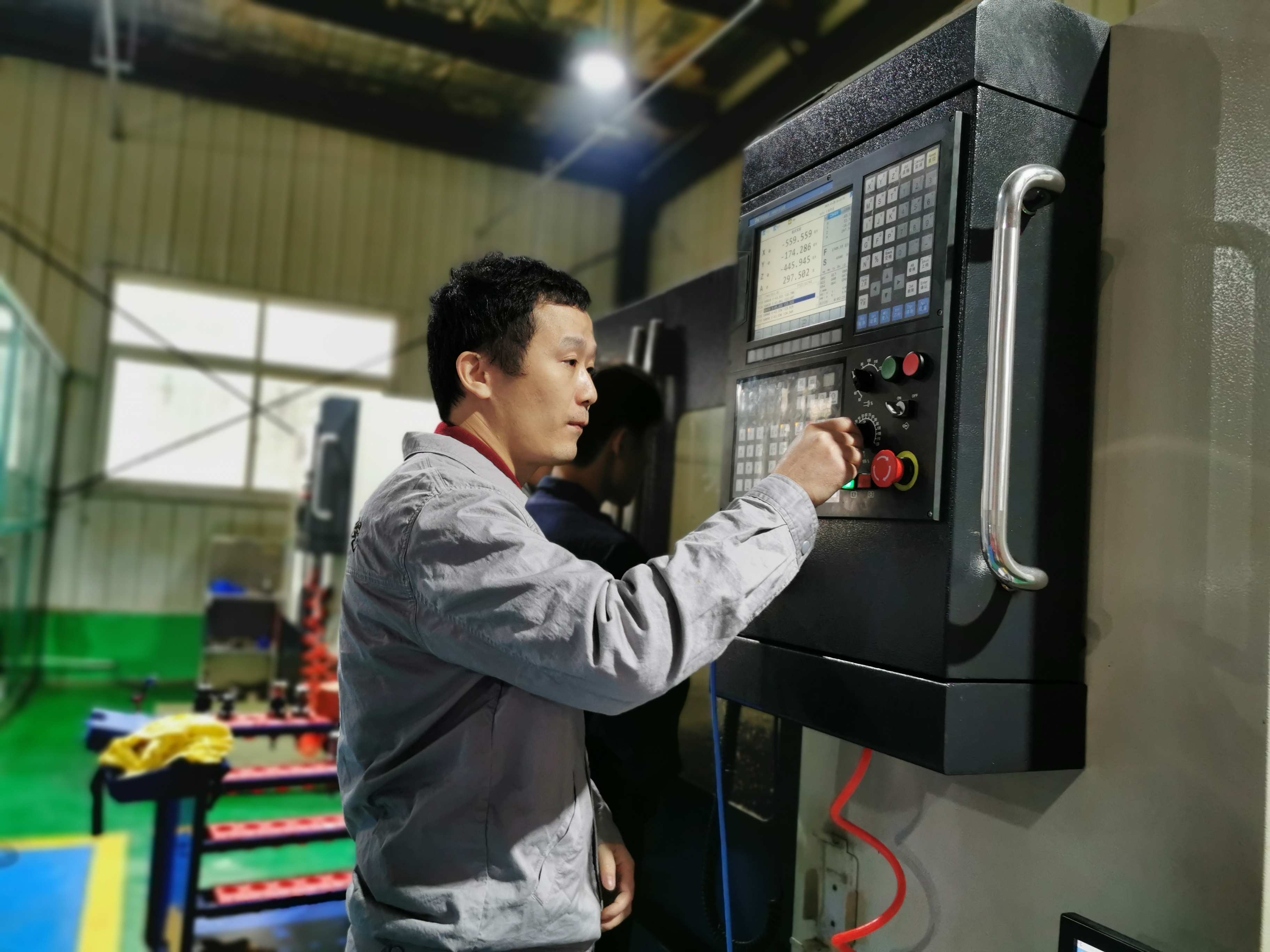 �人��ʦѧԺ��е���칤��ϵ���ؽ�ѧ