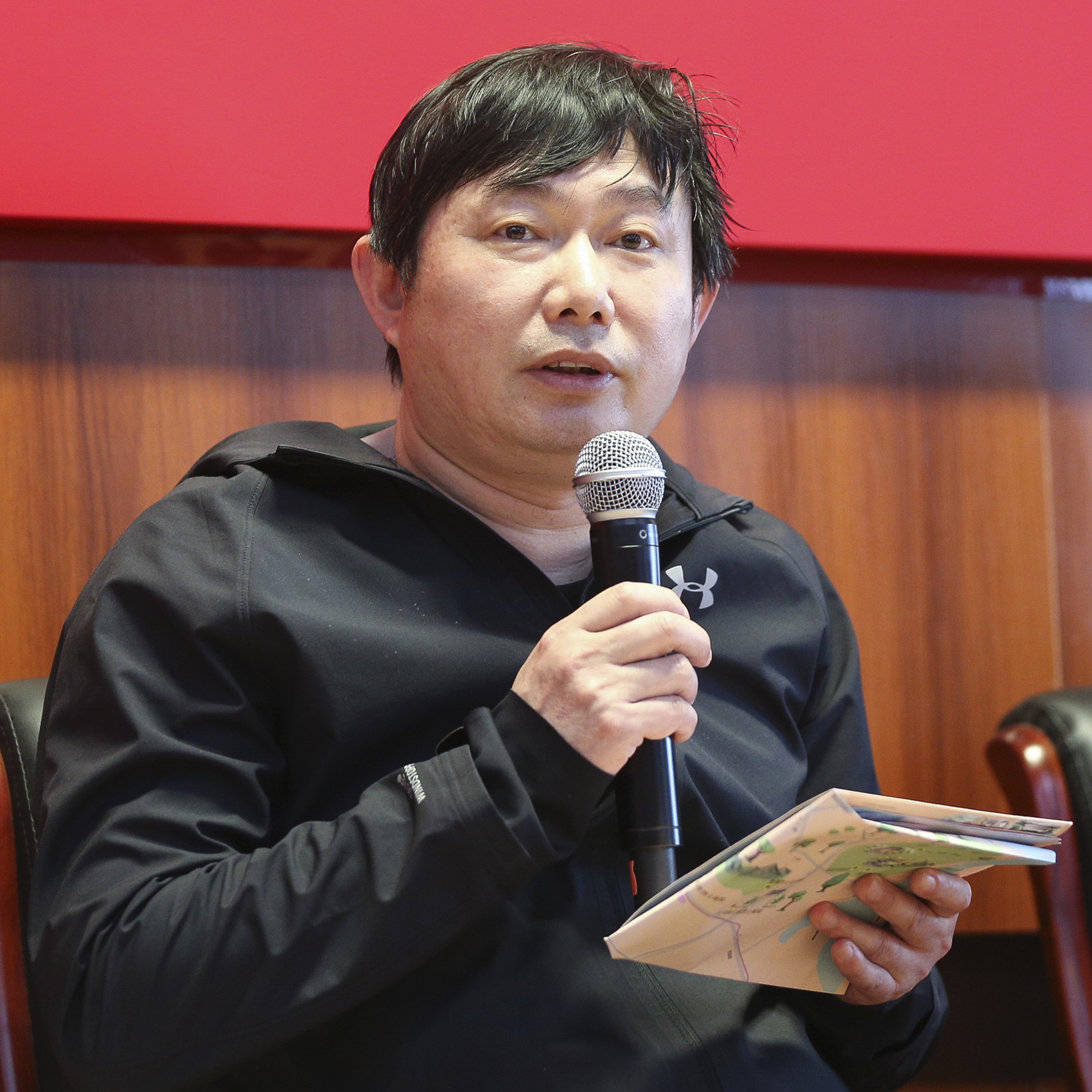 华中科技大学新闻与信息传播学院教授、博士生导师 王溥