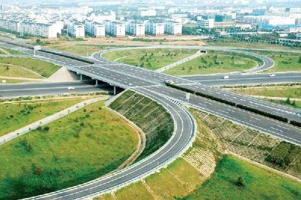 2010��5��12�գ��������人�¸۹���ίԱ�ᡱ���ӿ쳤���ƽ�ˮ����������