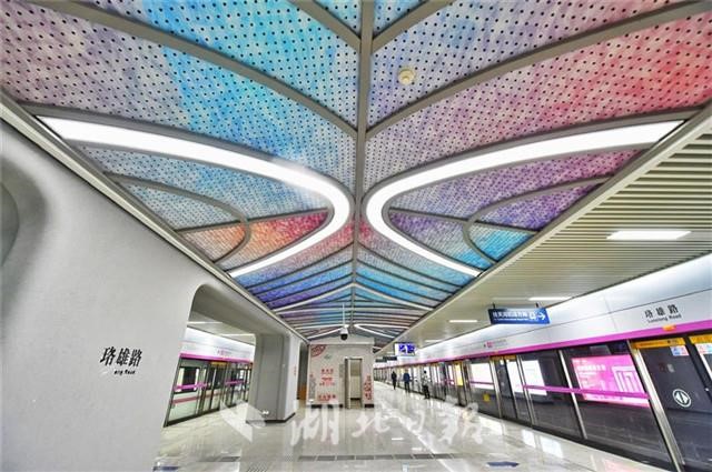 2012��12��28�գ������ͨ2����һ�ڹ��̿�ͨ����Ӫ���人�������롰����ʱ����