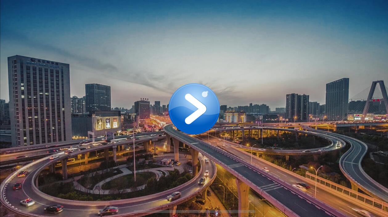 �人��ͨ��չ��ʵ