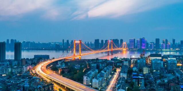 �人��ͨ��ʮ���塱�滮�ͷ�һ��������Ϣ