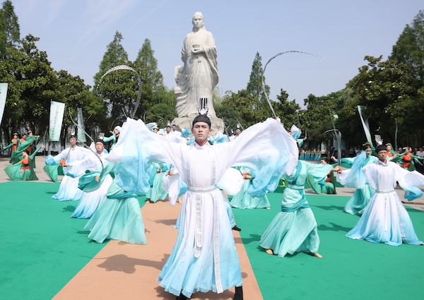 ����½����Ļ����νڿ�Ļʽ�ݳ�