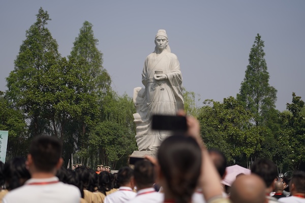 ��ʥ½�����