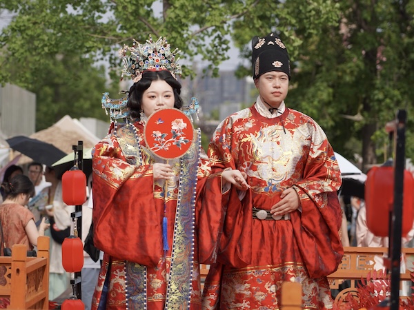 ���˺�����ʽ������Ļ����ν�